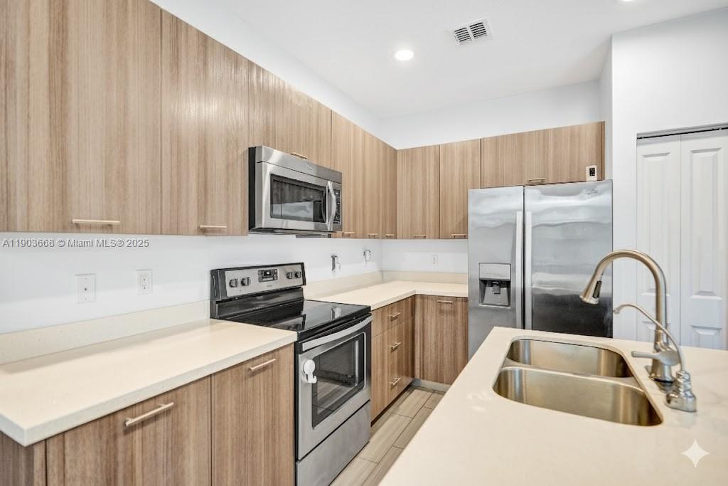 View photos, virtual tours, details... 4619 NW 59th St