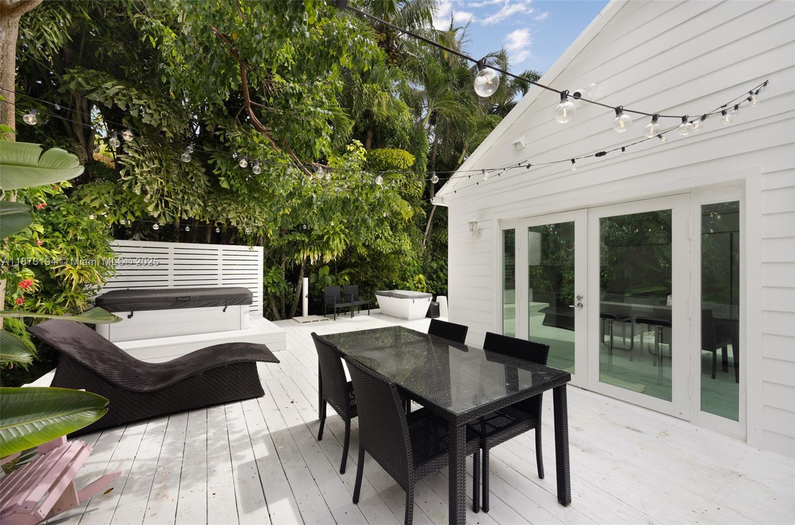 PARK MANOR - Residential