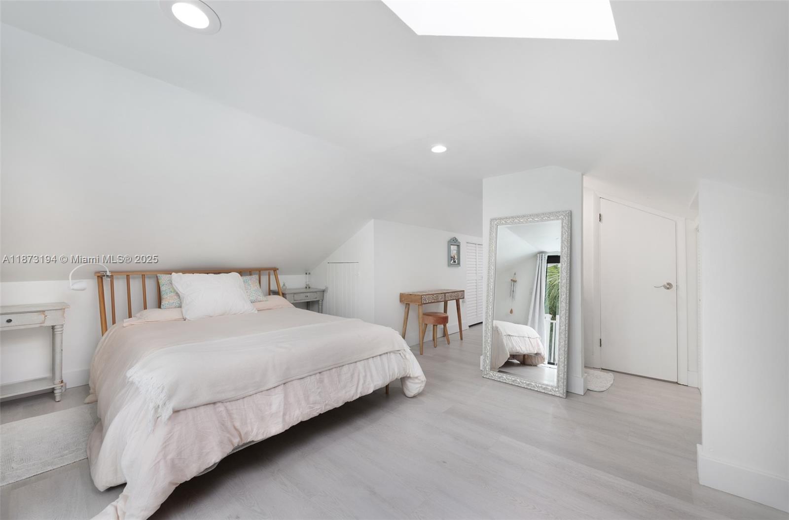 PARK MANOR - Residential