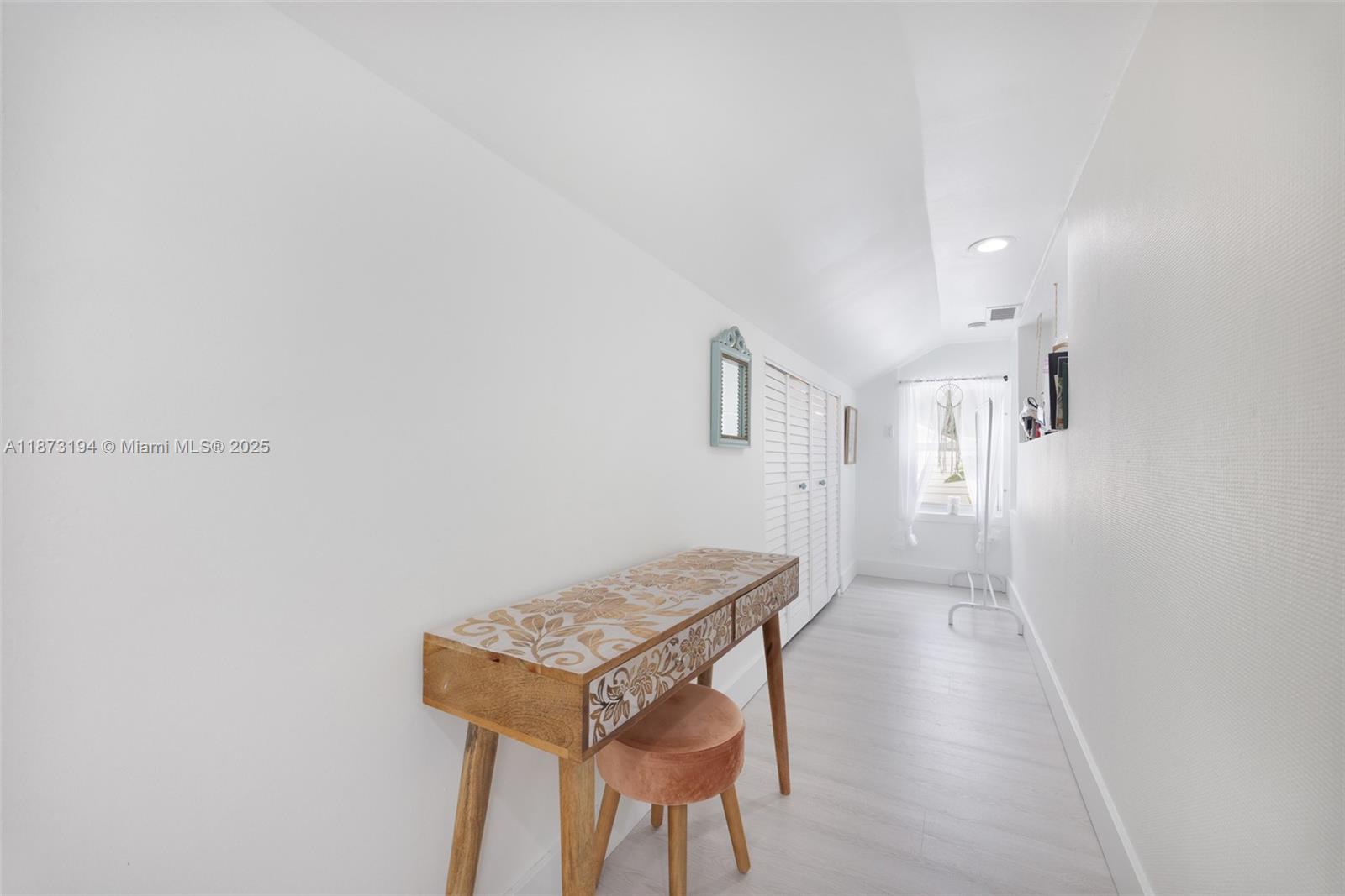 PARK MANOR - Residential