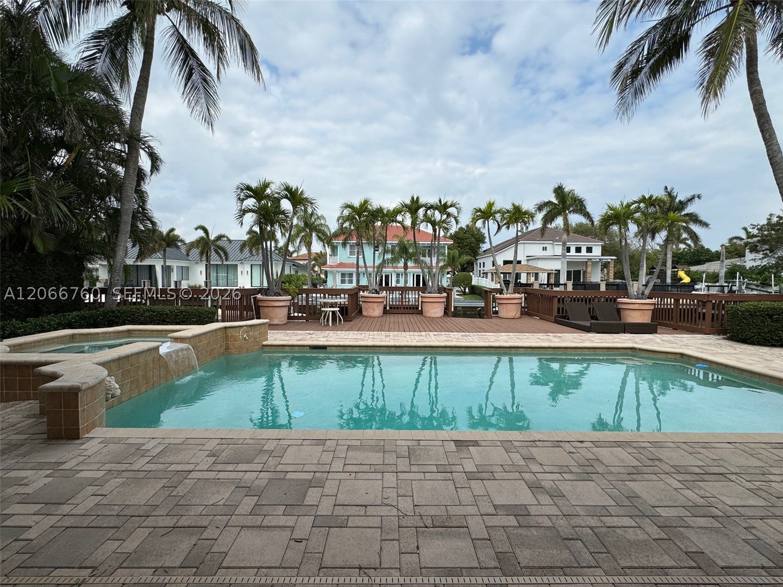 891 Captiva Dr