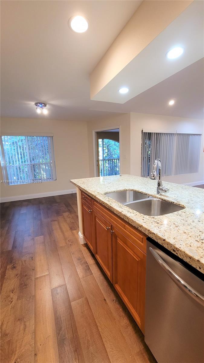 SAILBOAT POINTE CONDO - Residential