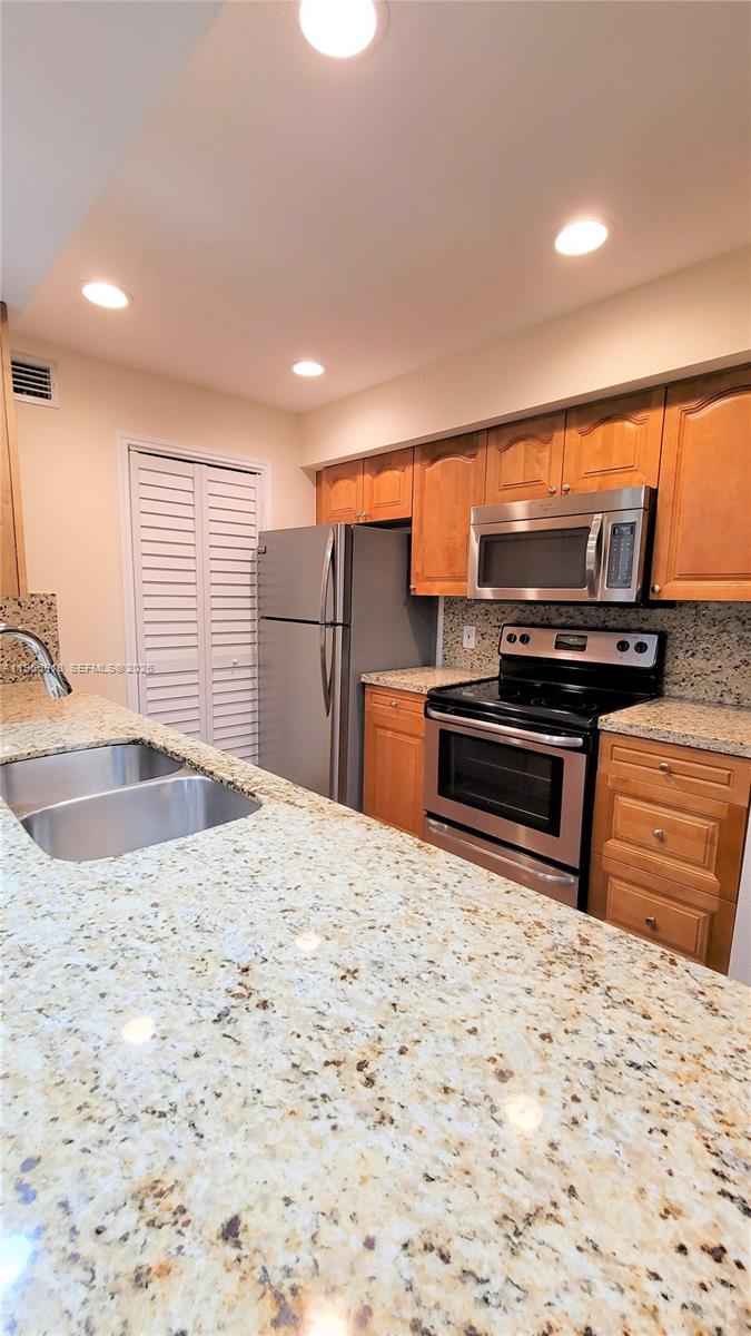 SAILBOAT POINTE CONDO - Residential