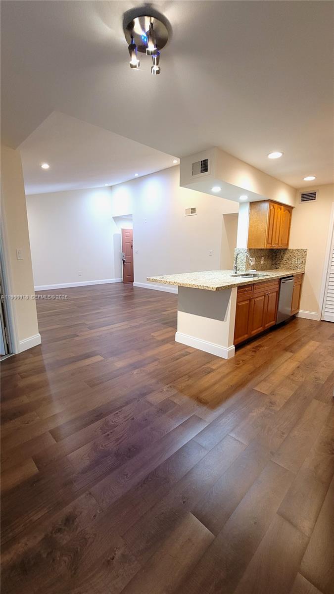 SAILBOAT POINTE CONDO - Residential