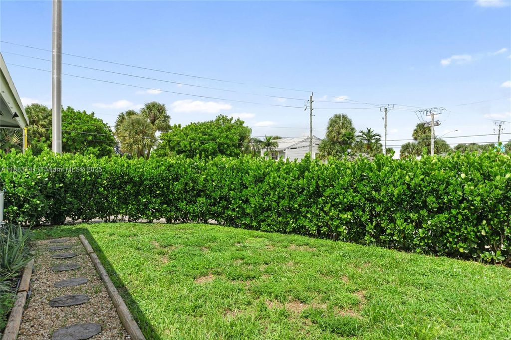 Photo of 1812 NE 15th Ave #1812, Fort Lauderdale, FL 33305 (MLS # A11883141)