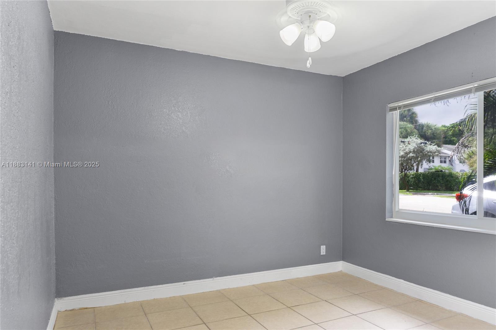 POINSETTIA HEIGHTS RIVER - Residential Lease