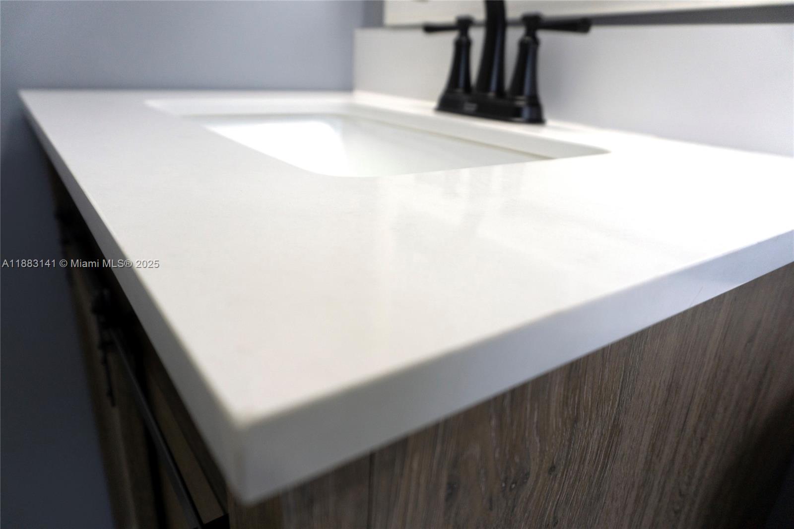 POINSETTIA HEIGHTS RIVER - Residential Lease