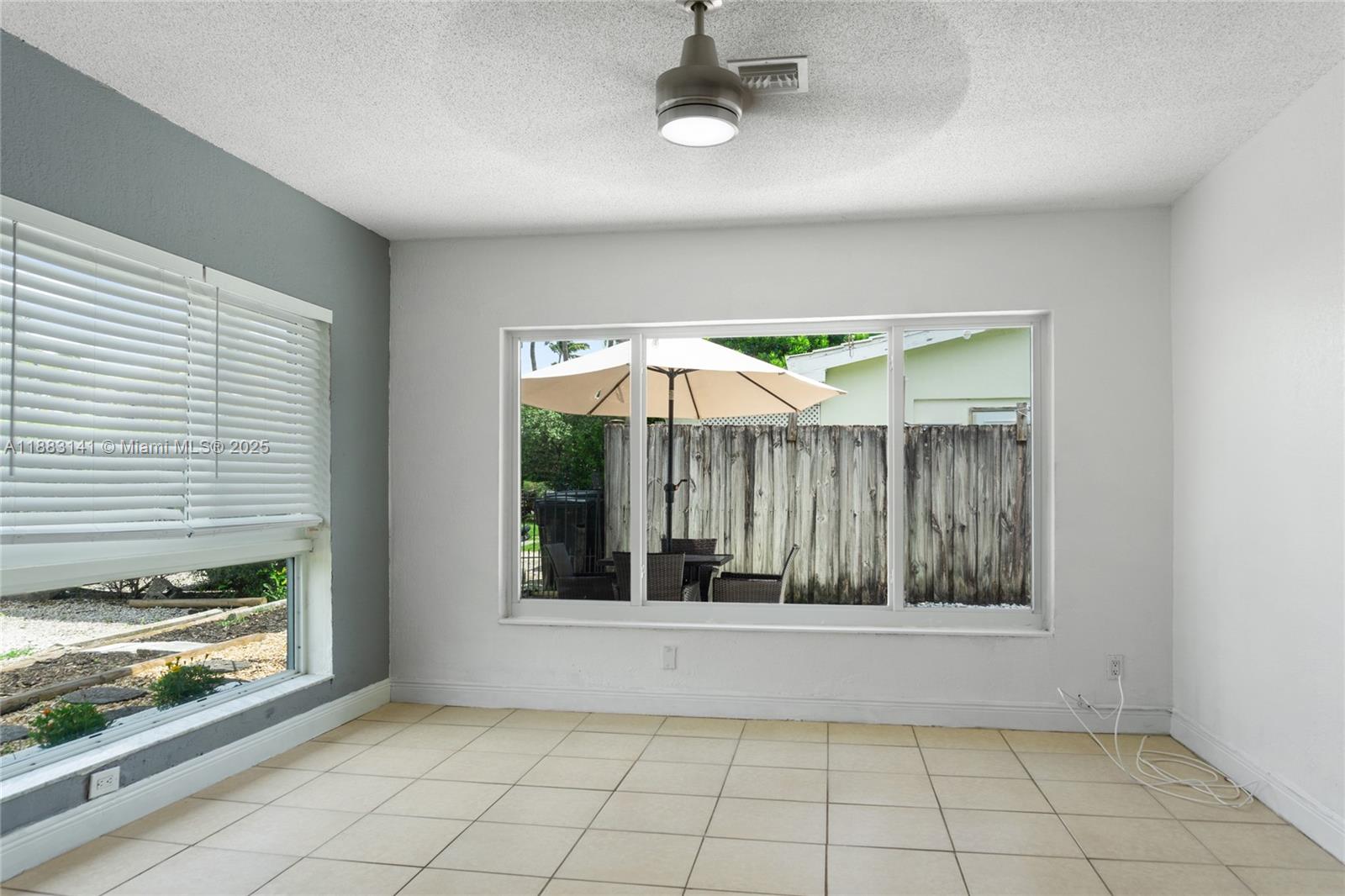 POINSETTIA HEIGHTS RIVER - Residential Lease