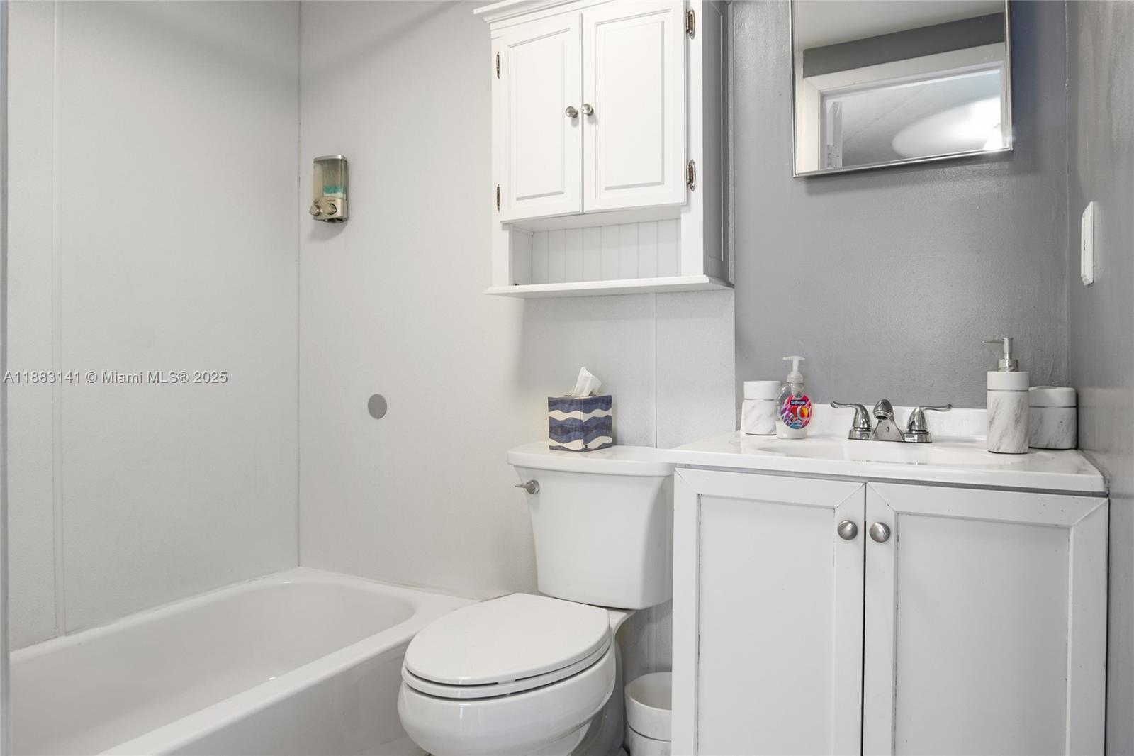 POINSETTIA HEIGHTS RIVER - Residential Lease