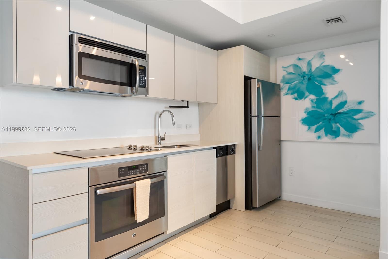 BEACHWALK CONDOMINIUM - Residential