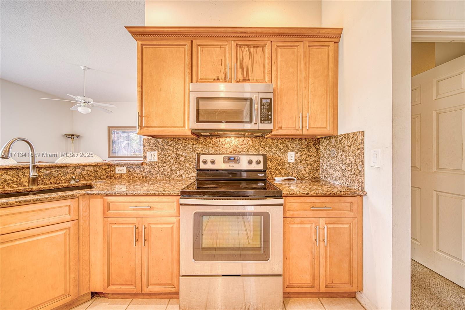 DELRAY LAKES - Residential