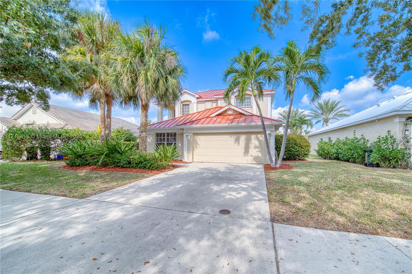 DELRAY LAKES - Residential