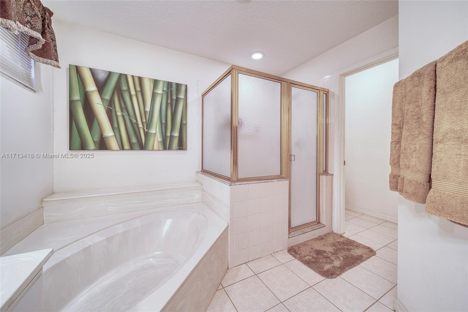 DELRAY LAKES - Residential