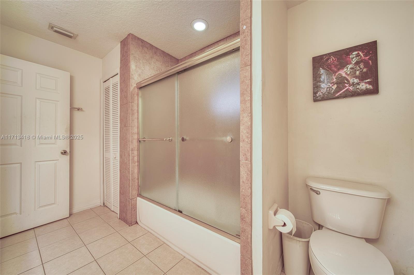 DELRAY LAKES - Residential