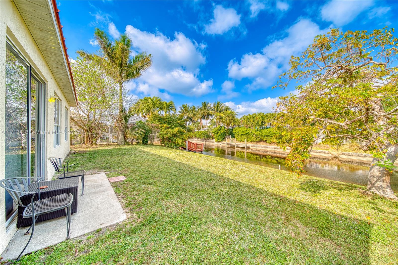 DELRAY LAKES - Residential