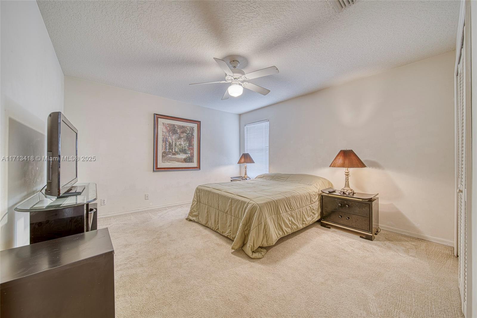 DELRAY LAKES - Residential