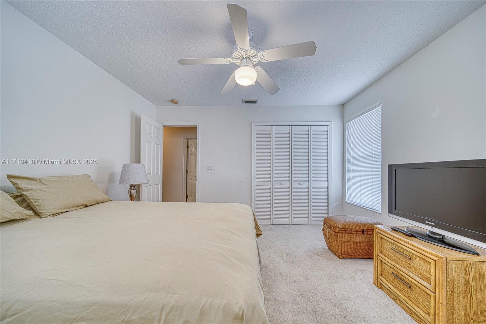 DELRAY LAKES - Residential