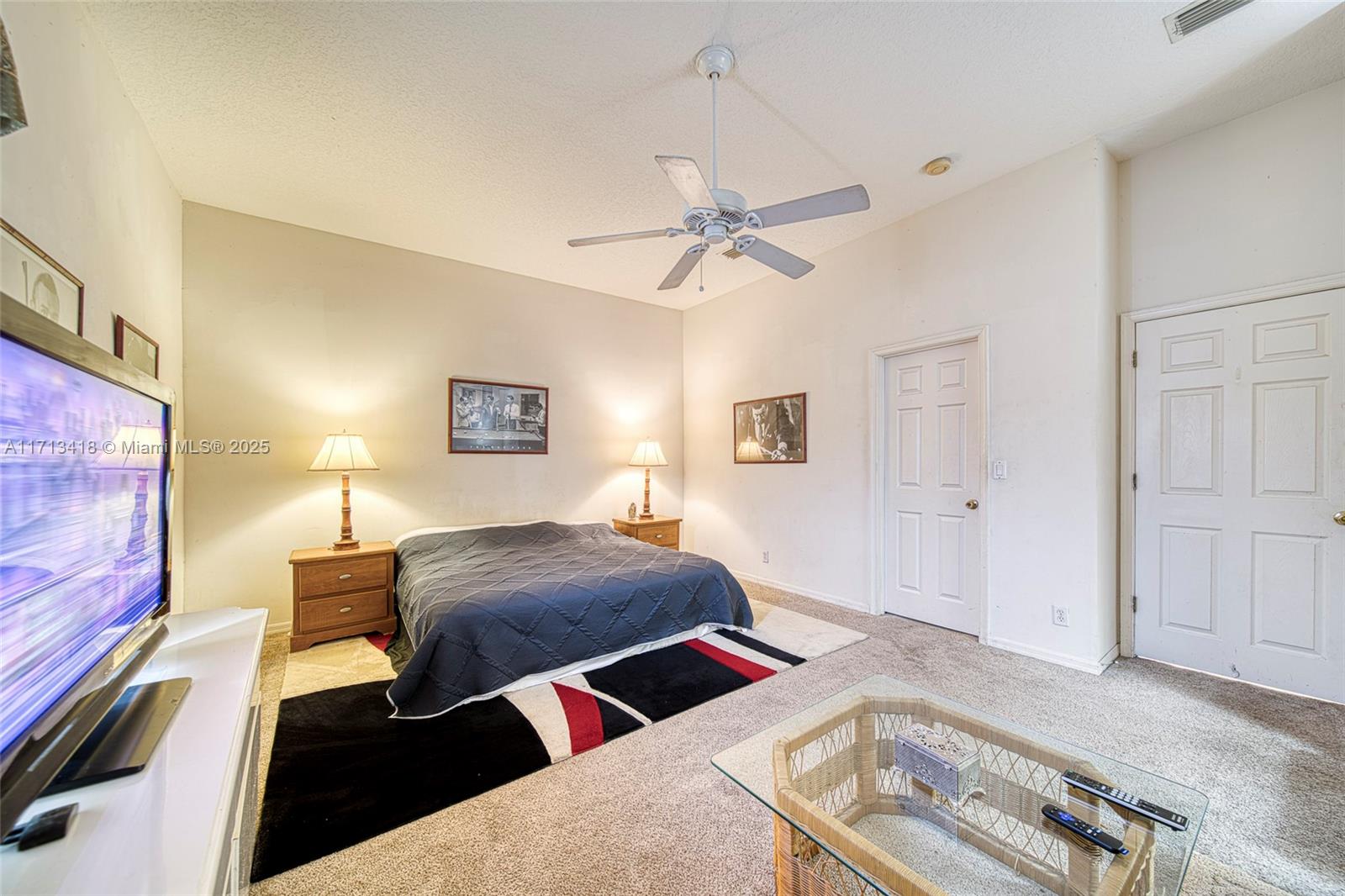 DELRAY LAKES - Residential