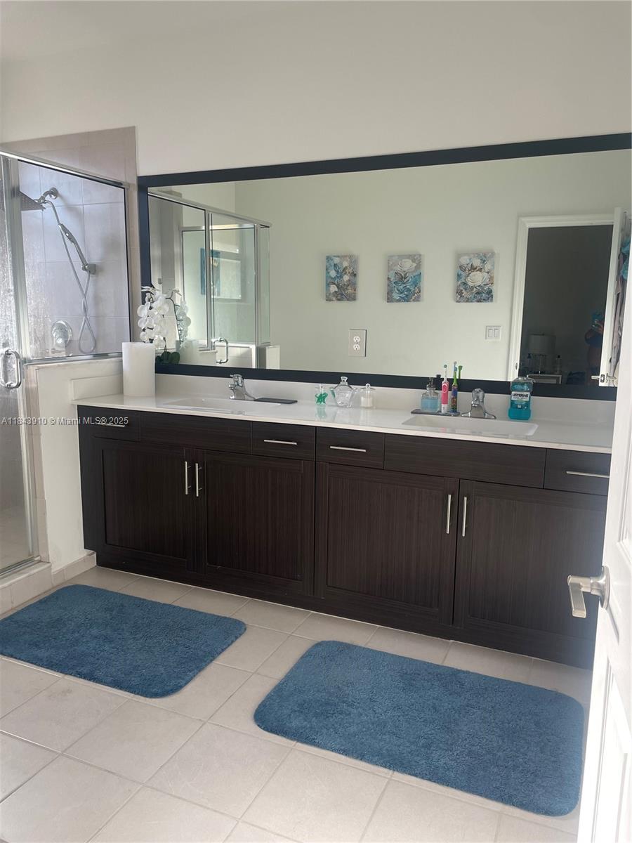 TROTTERS CHASE - Residential