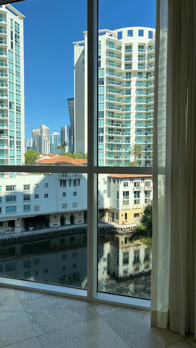 OCEANIA IV CONDO - Residential