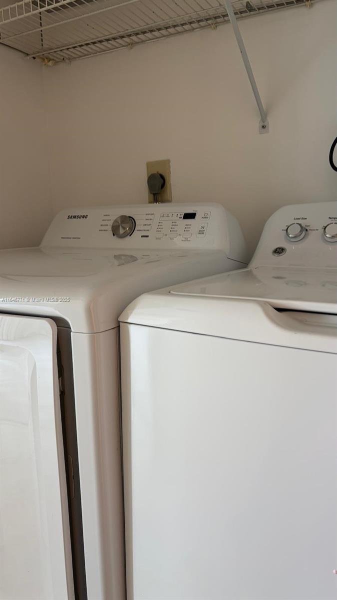 OCEANIA IV CONDO - Residential