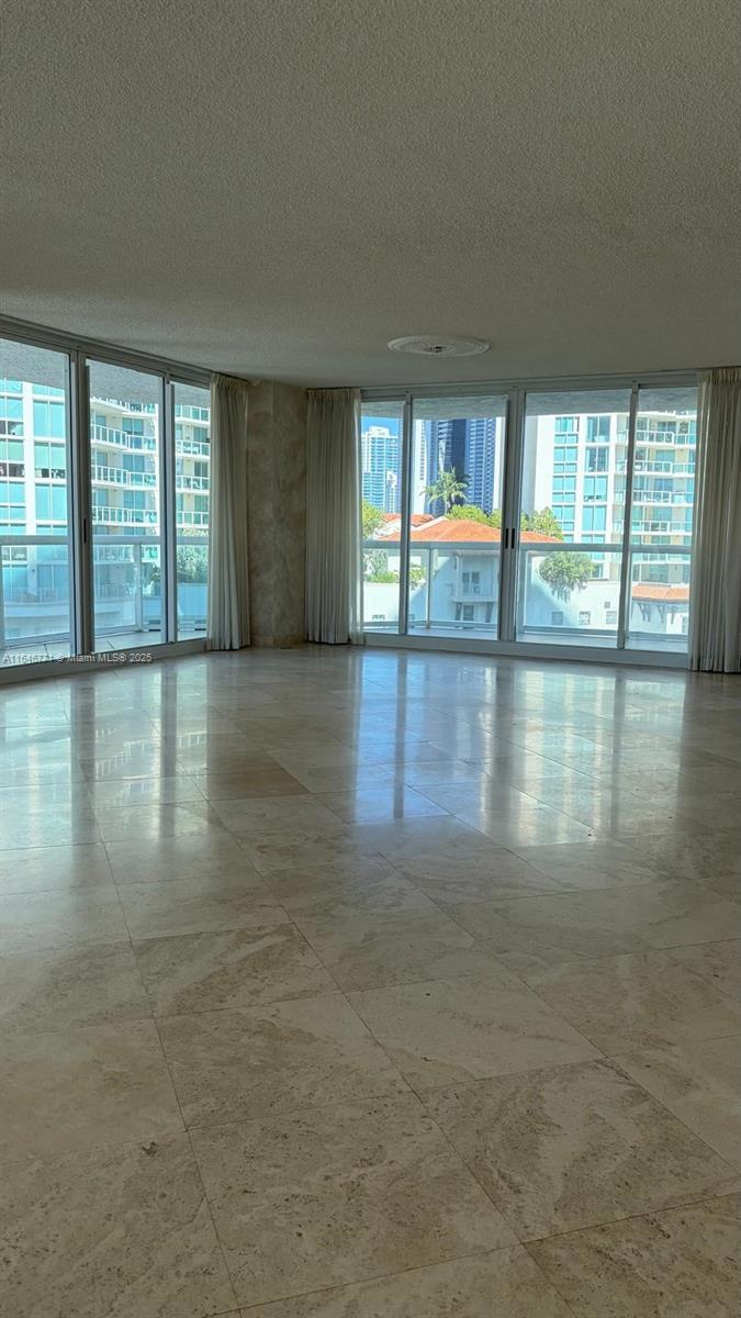 OCEANIA IV CONDO - Residential