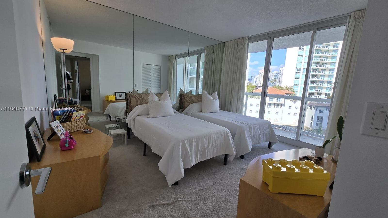 OCEANIA IV CONDO - Residential