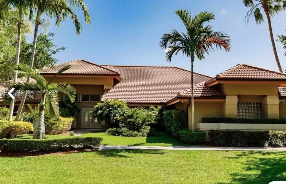 Rental Property at 9818 Sw 111th Ter, Miami, Broward County, Florida - Bedrooms: 5 
Bathrooms: 4  - $8,800 MO.