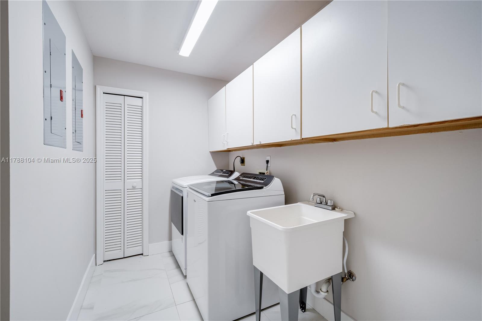 WEITZER KILLIAN PLACE - Residential Lease