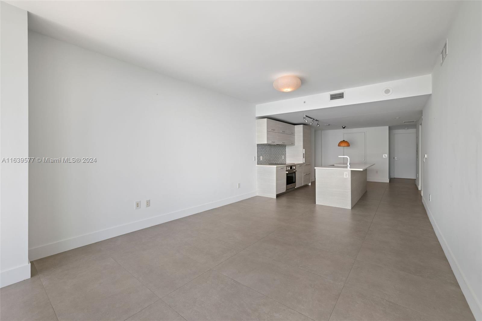 PARAISO BAY CONDO - Residential