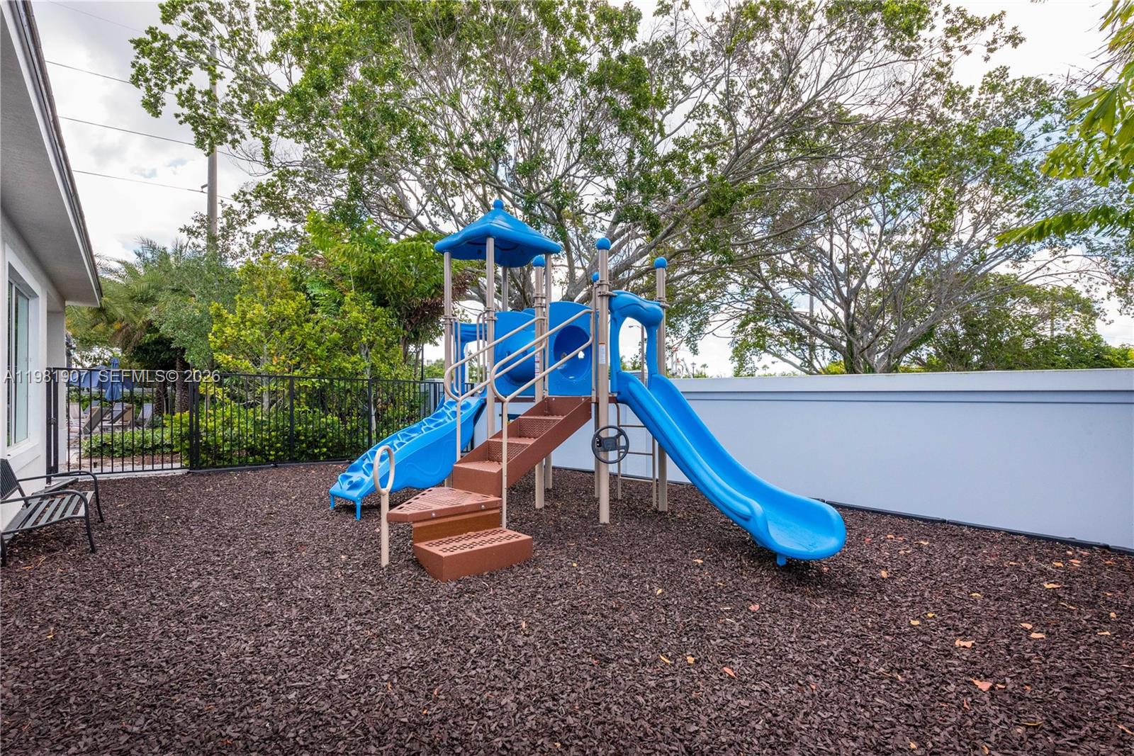 DEERFIELD CROSSING - Residential Lease