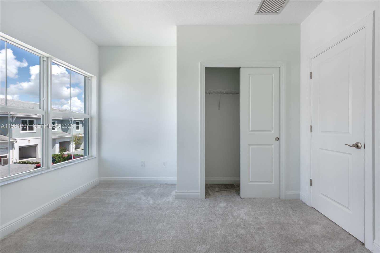 DEERFIELD CROSSING - Residential Lease