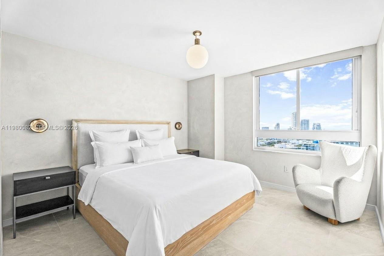 THE WAVERLY AAT SOUTH BEAC - Residential Lease