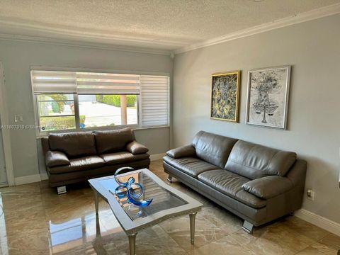 Single Family Residence in Hialeah FL 5431 9th Ct 7.jpg