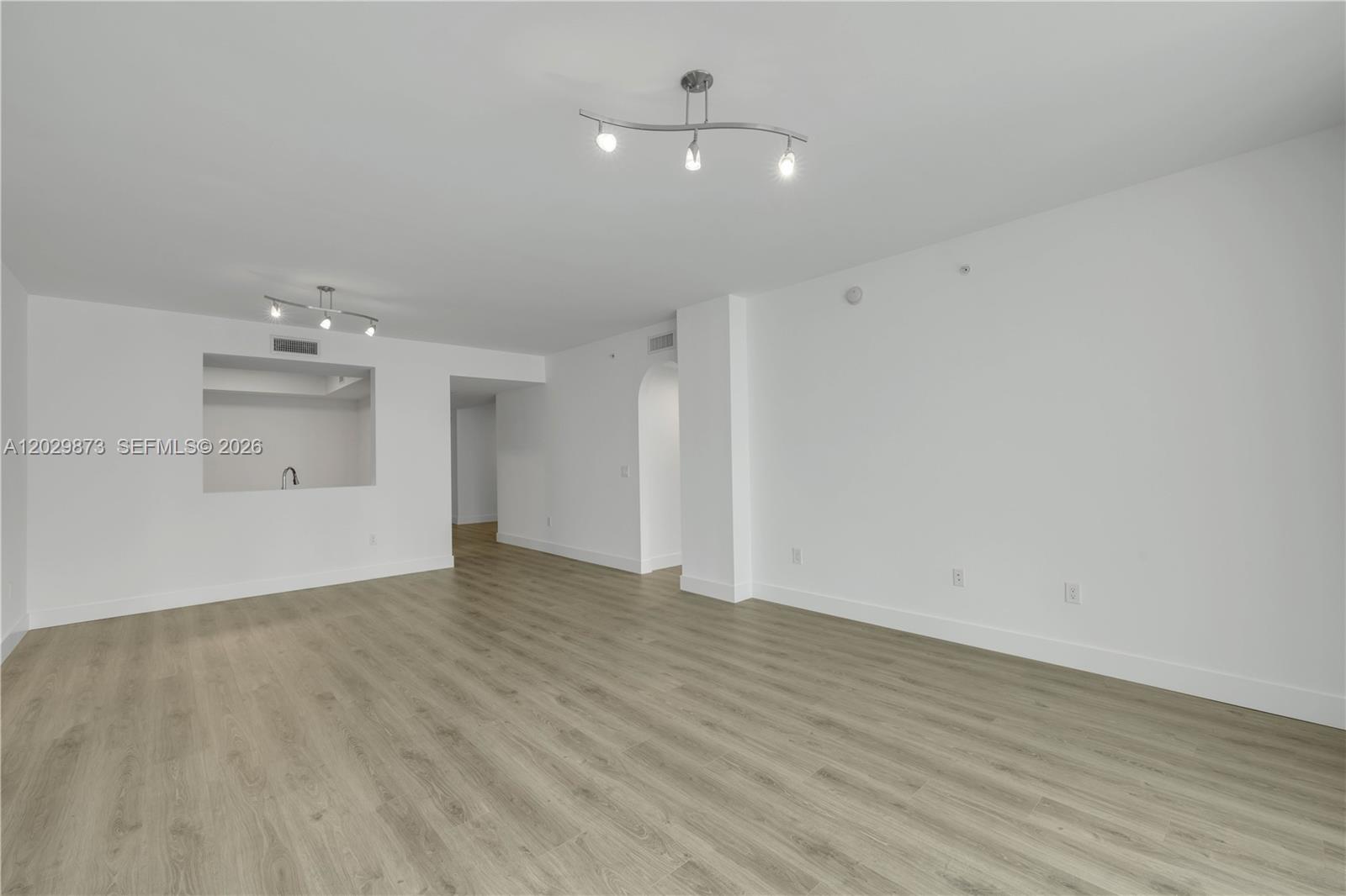 Properties 3 3340 NE 190th St 503