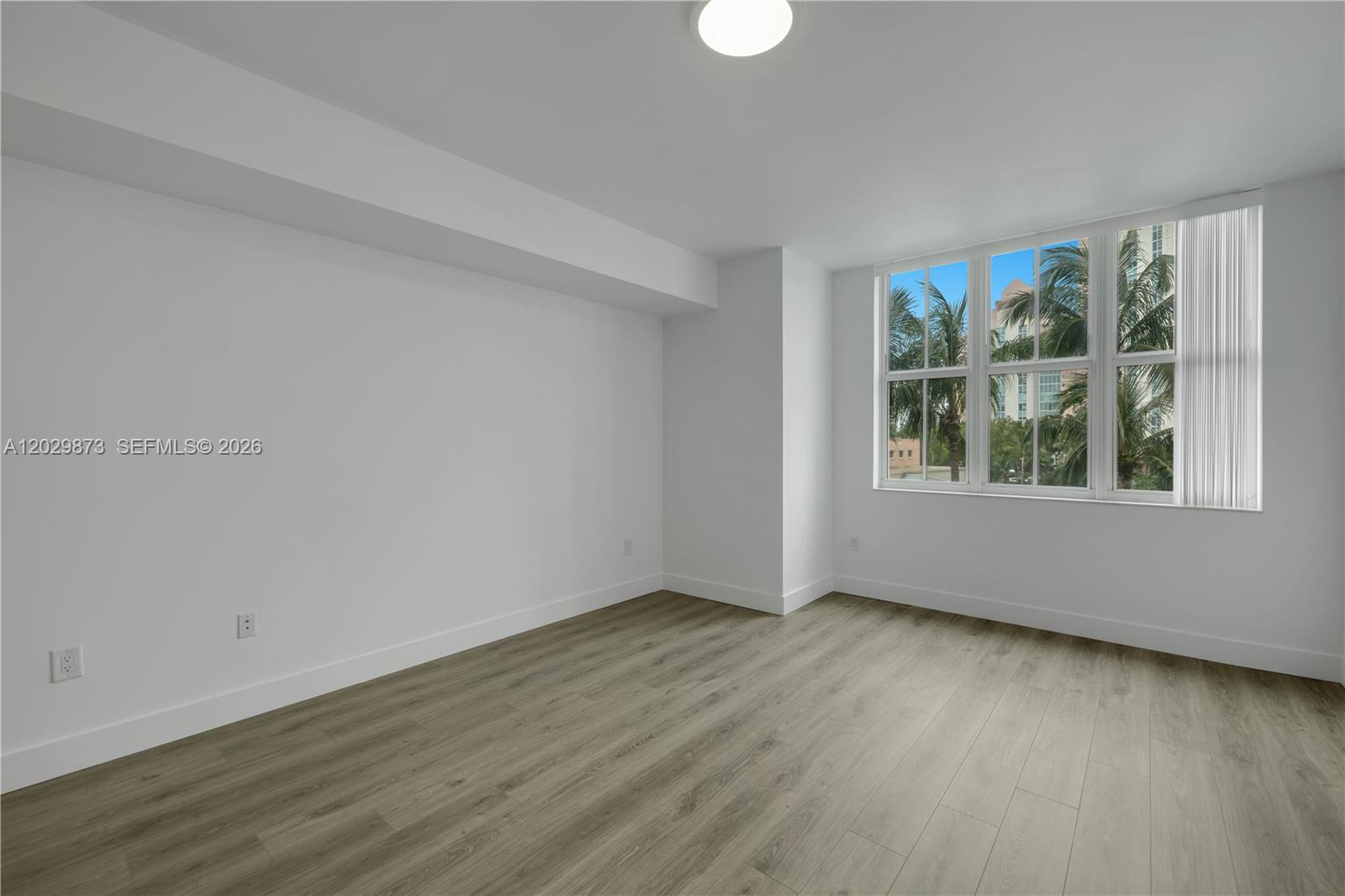 Properties 4 3340 NE 190th St 503