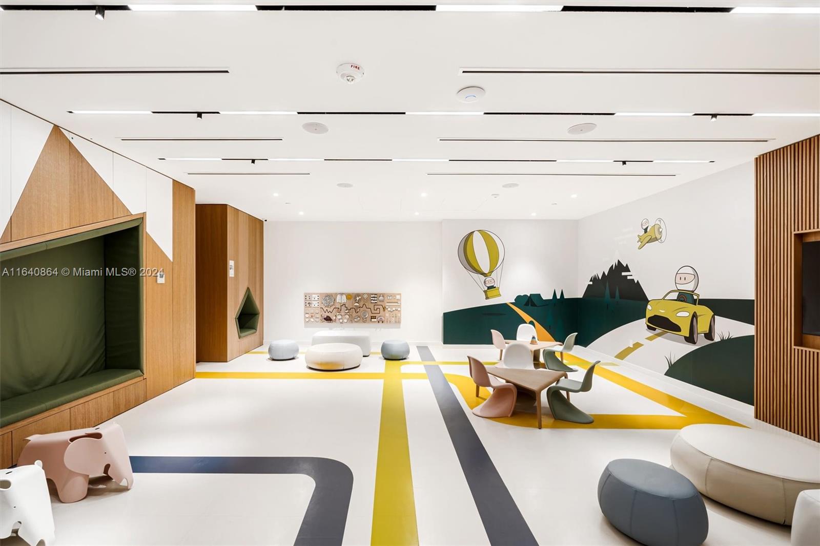 ASTON MARTIN RESIDENCES - Residential