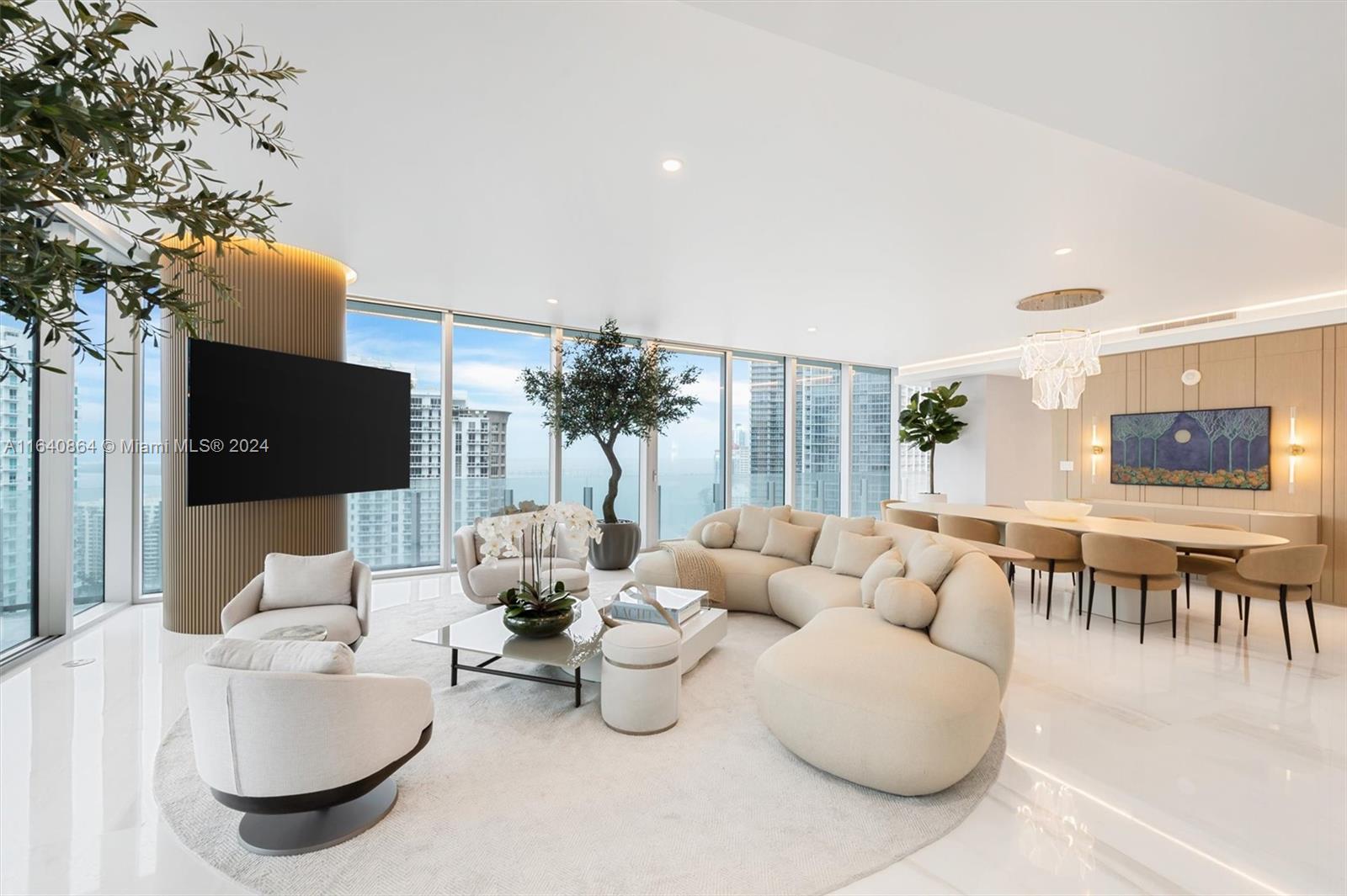 ASTON MARTIN RESIDENCES - Residential