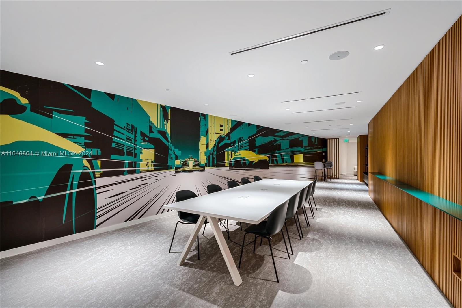 ASTON MARTIN RESIDENCES - Residential