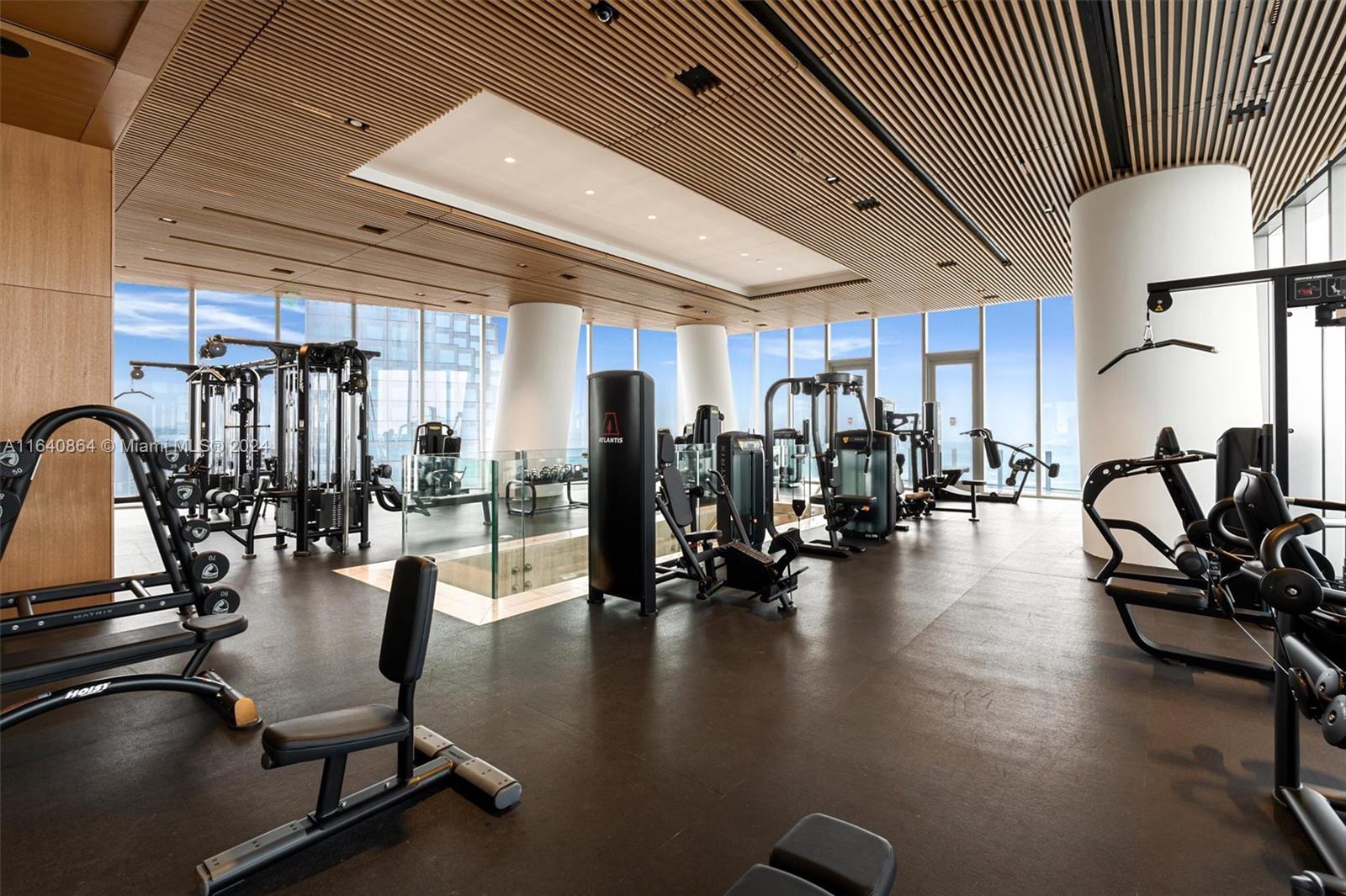 ASTON MARTIN RESIDENCES - Residential