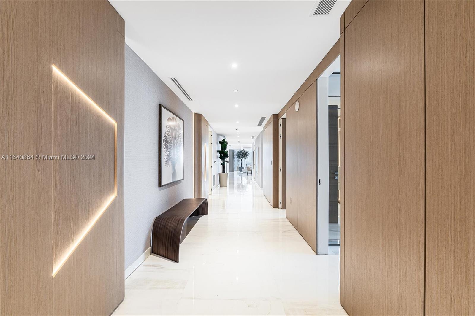 ASTON MARTIN RESIDENCES - Residential