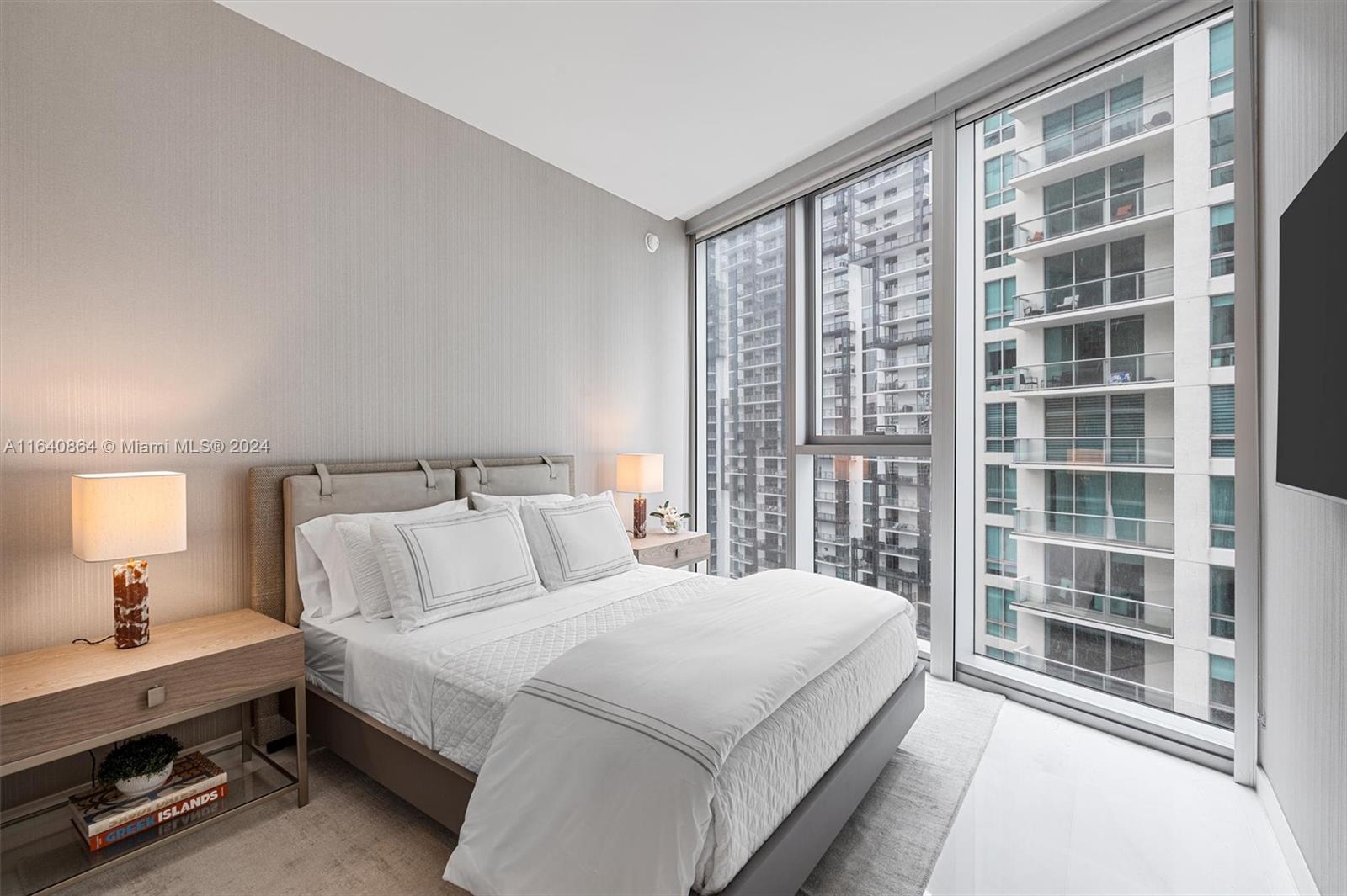 ASTON MARTIN RESIDENCES - Residential