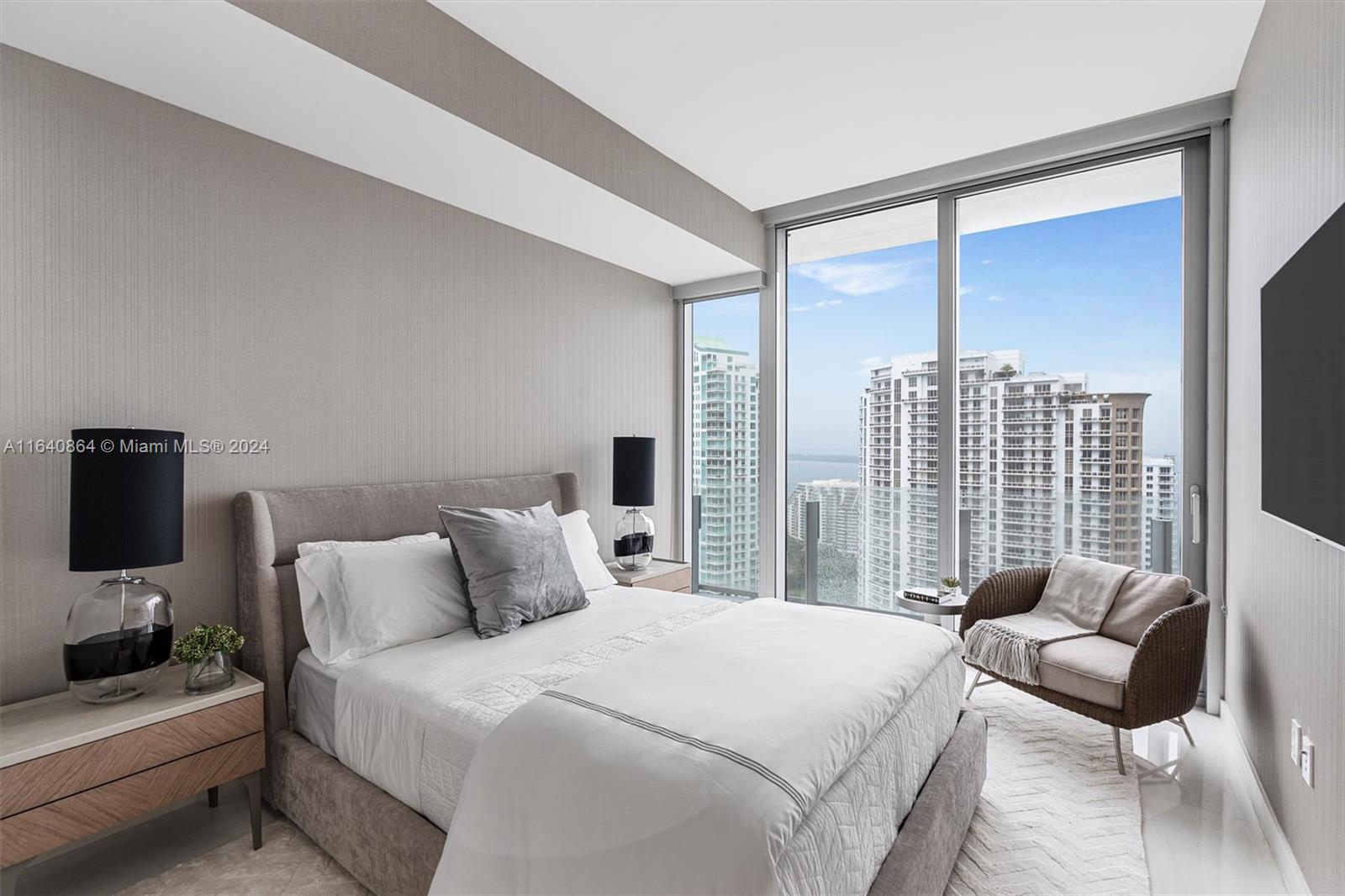 ASTON MARTIN RESIDENCES - Residential