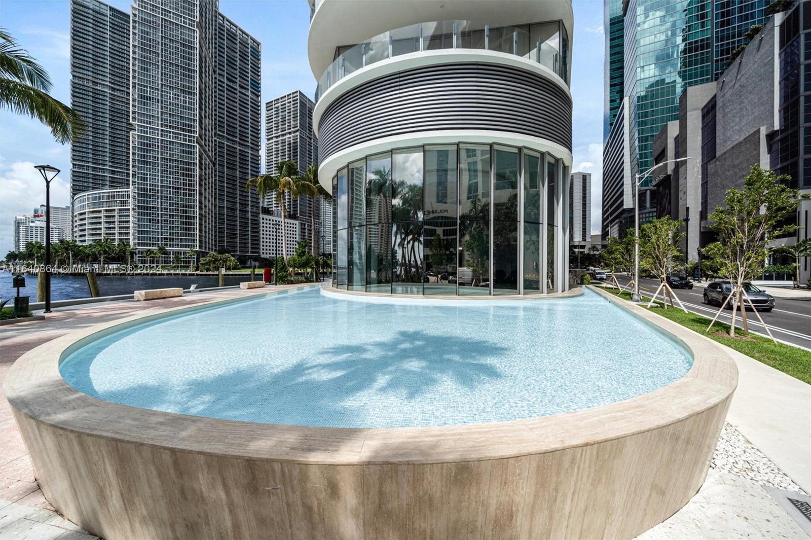 ASTON MARTIN RESIDENCES - Residential
