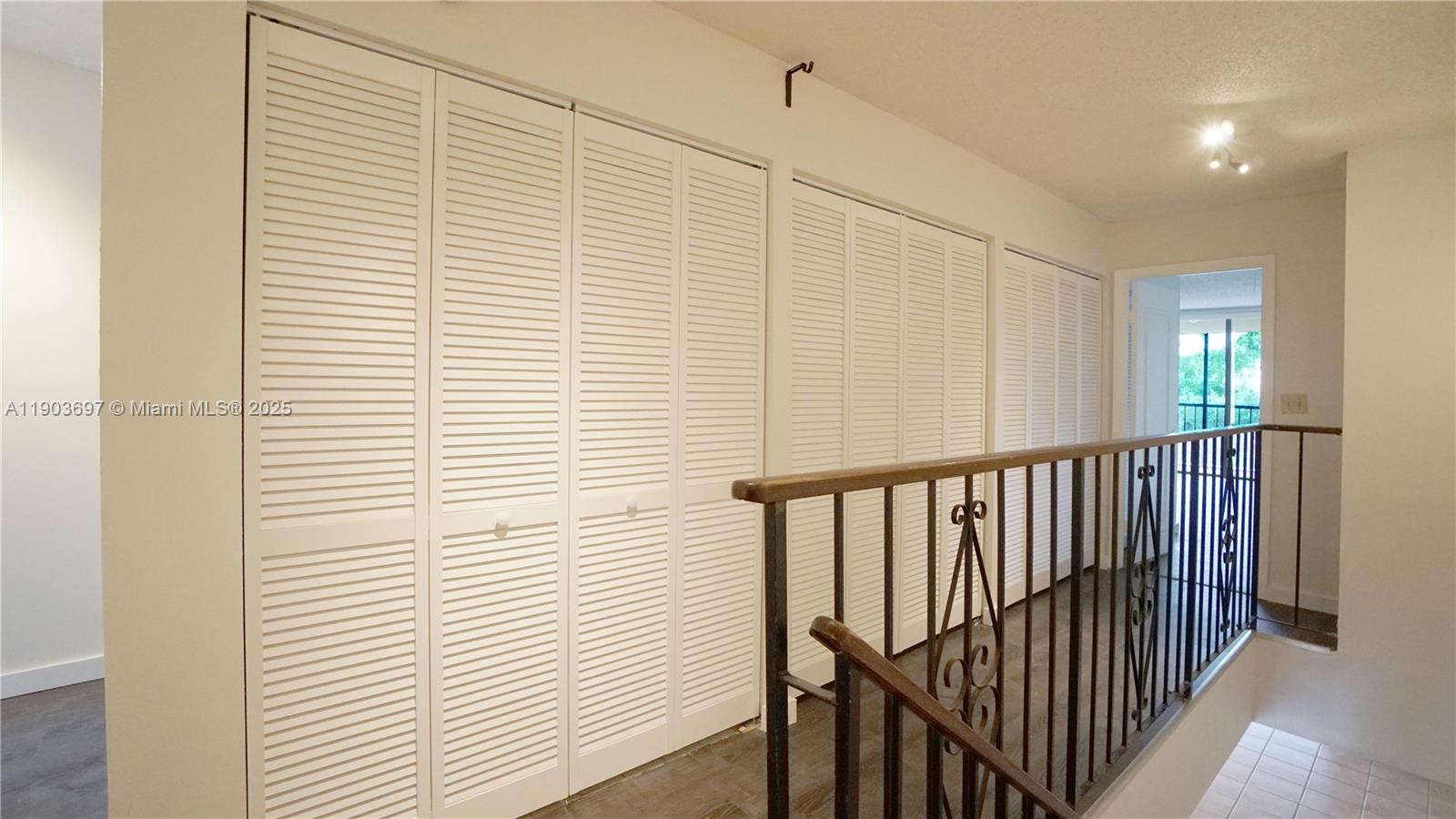 COSTA DEL SOL CONDO NO 3 - Residential