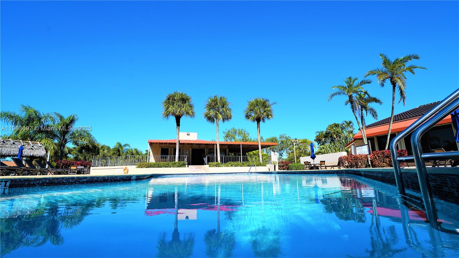 COSTA DEL SOL CONDO NO 3 - Residential