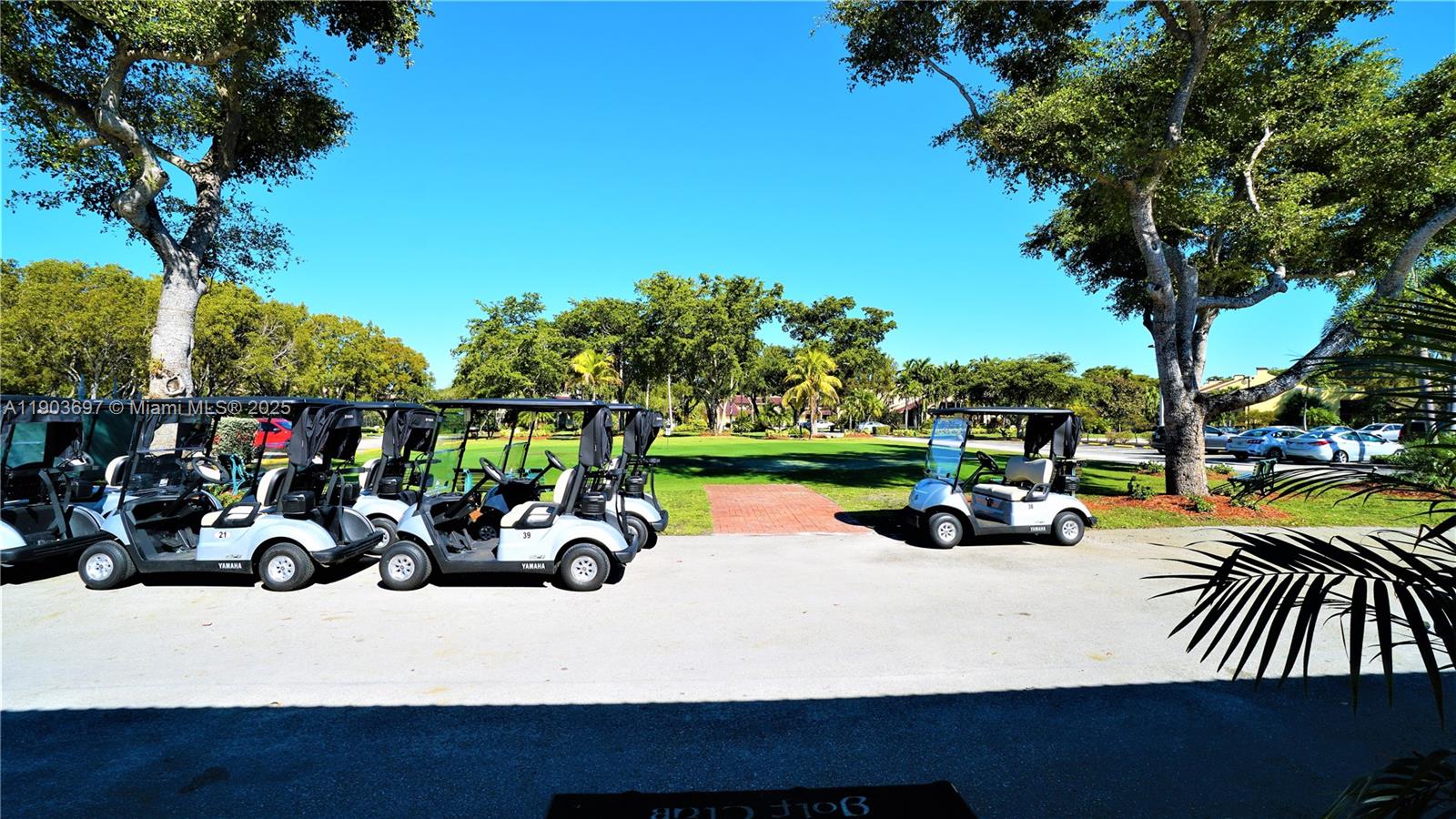 COSTA DEL SOL CONDO NO 3 - Residential