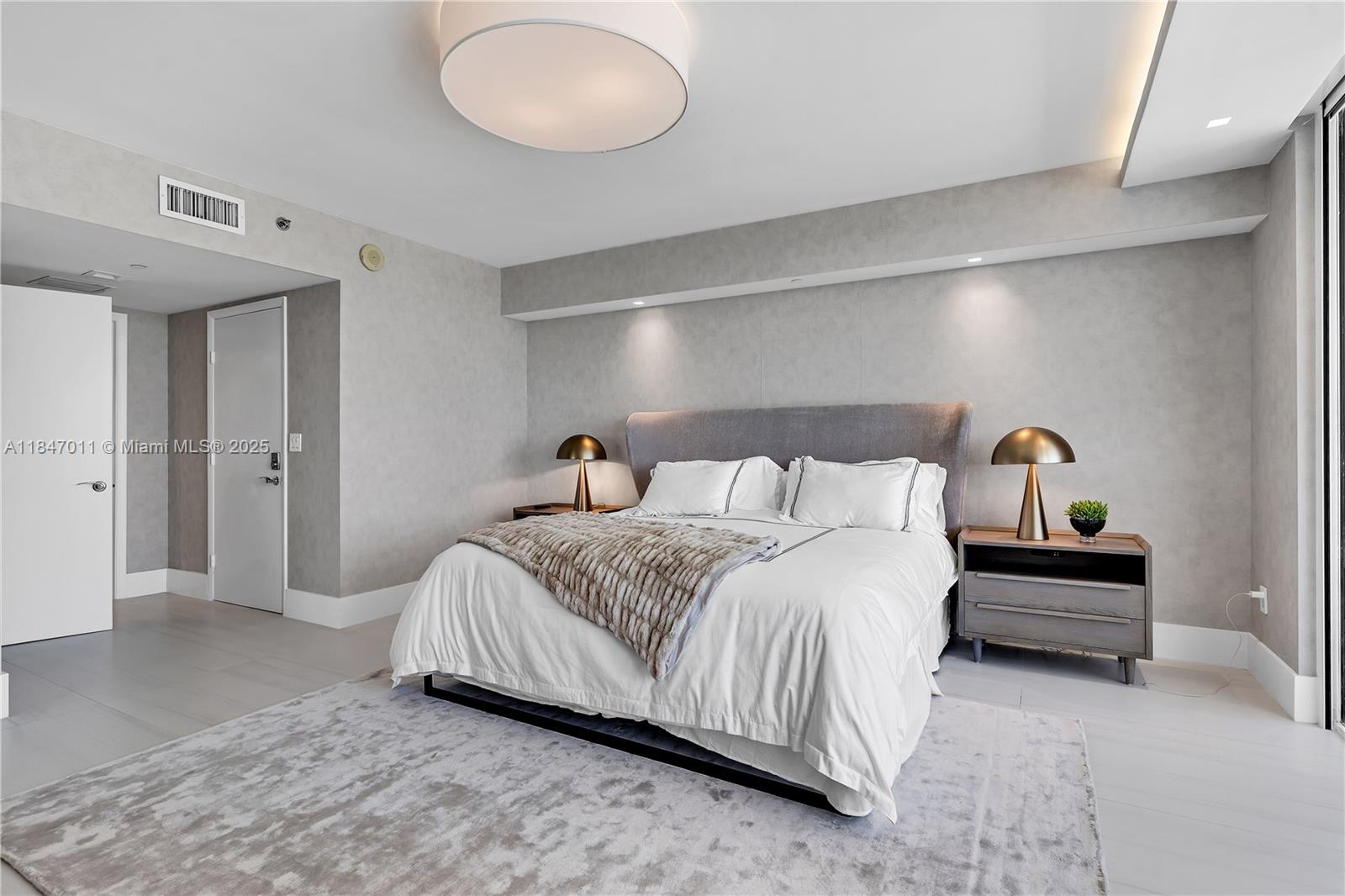 BEACH CLUB TWO CONDO - Residential Lease