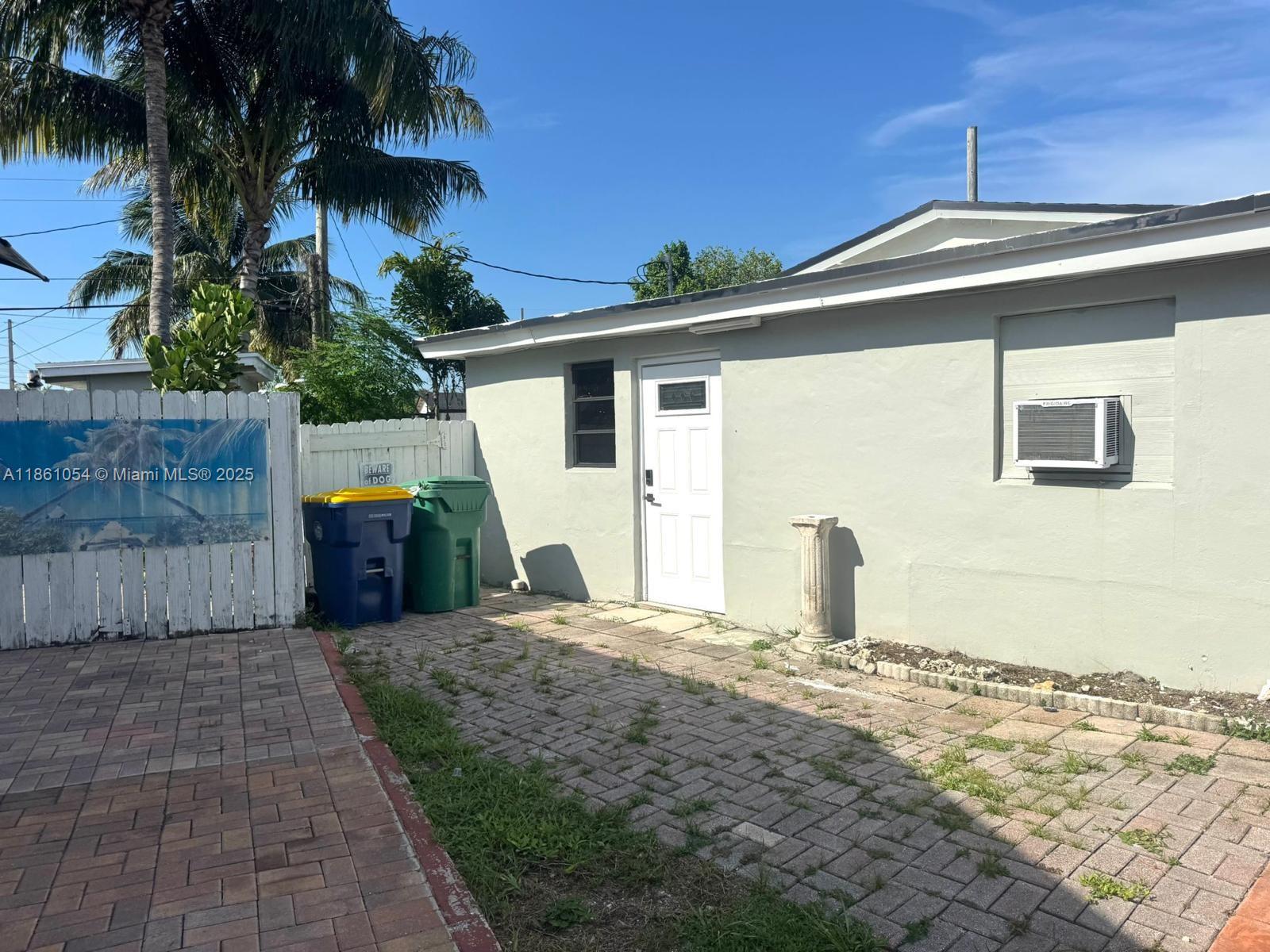 PLAYLAND ISLES - Residential Lease
