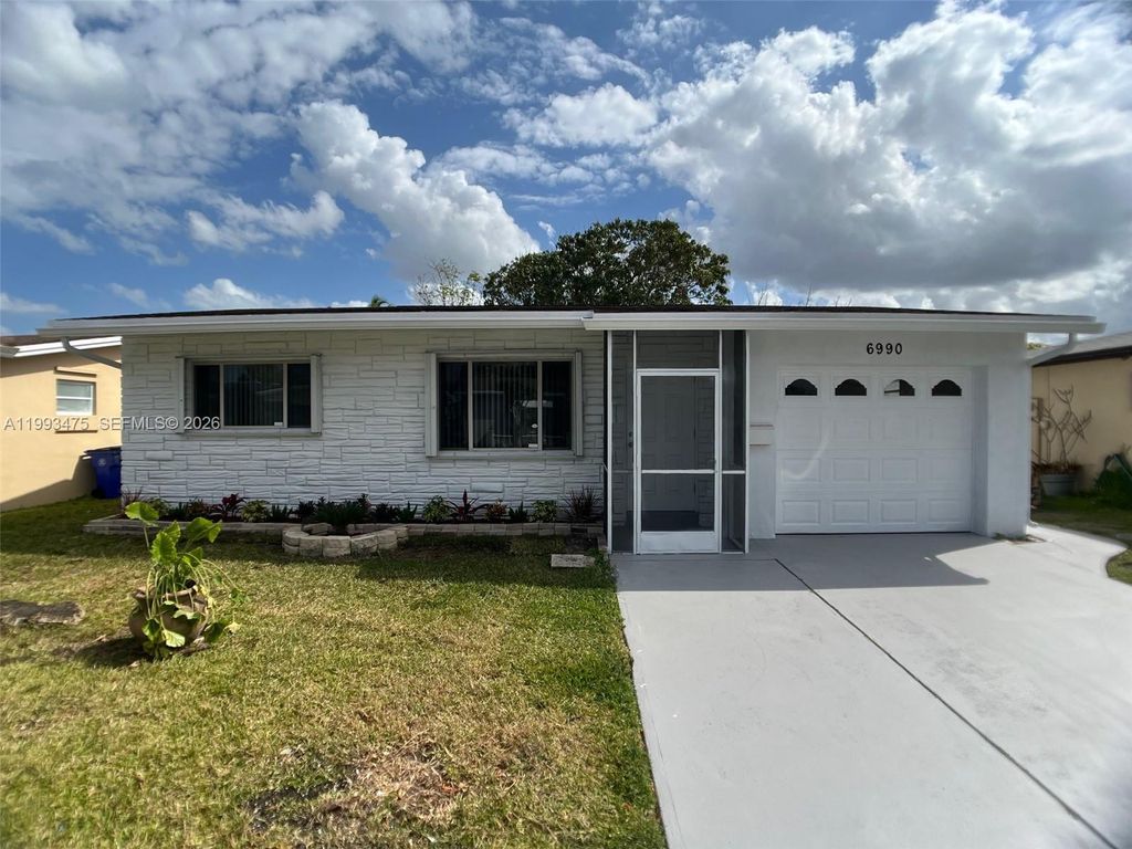 Photo of 6990 NW 17th St, Margate, FL 33063 (MLS # A11993475)